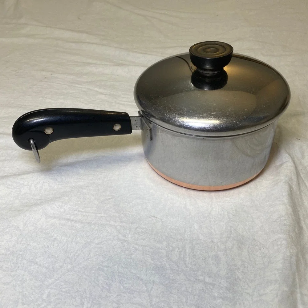 Vintage Revere Ware 1.5 Qt Saucepan Copper Bottom w/ Lid Clinton IL 1801 USA